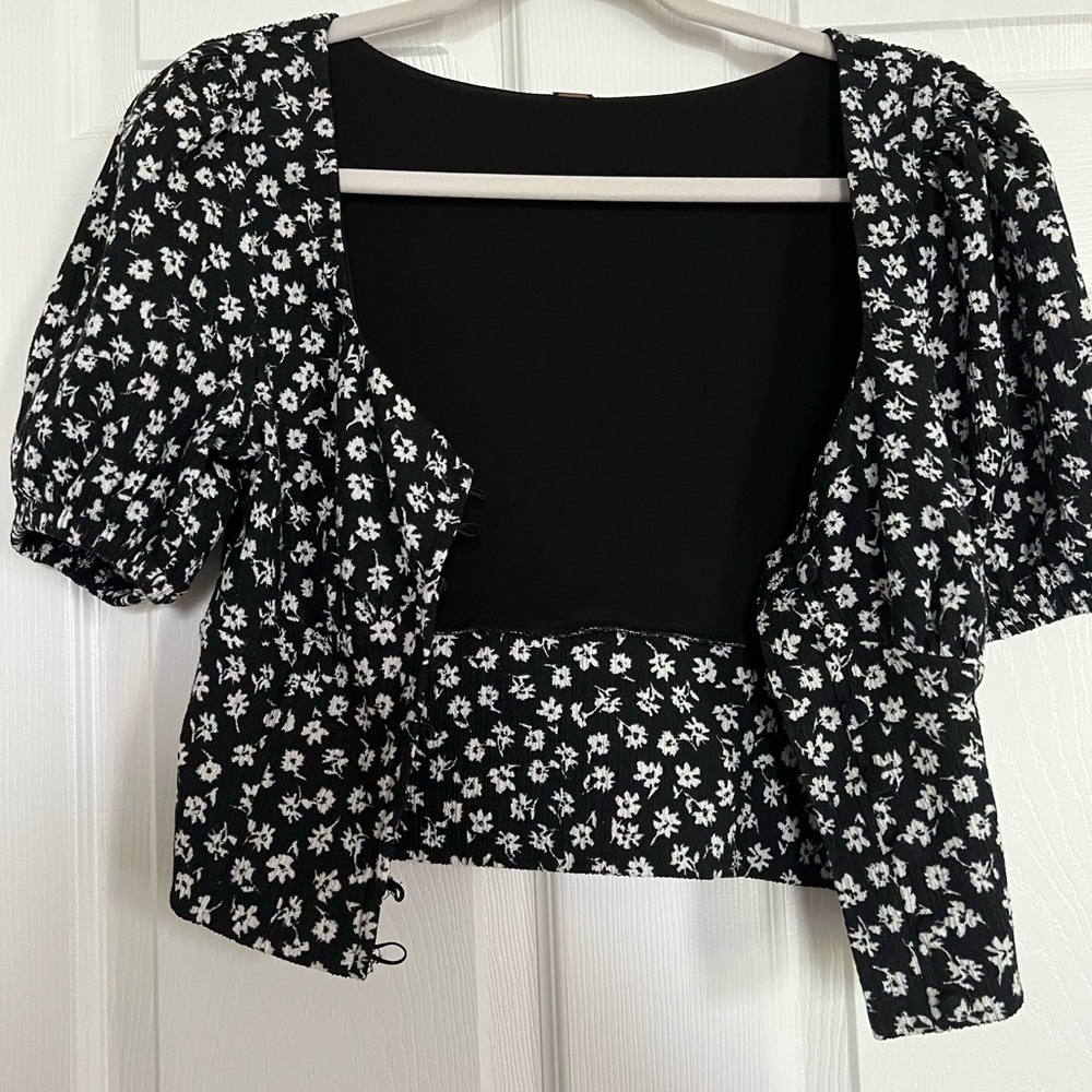 Free People Black and White Floral Crop Top - Picture 4 of 8
